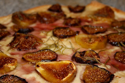 Focaccia part one: Focaccia salata coi fichi