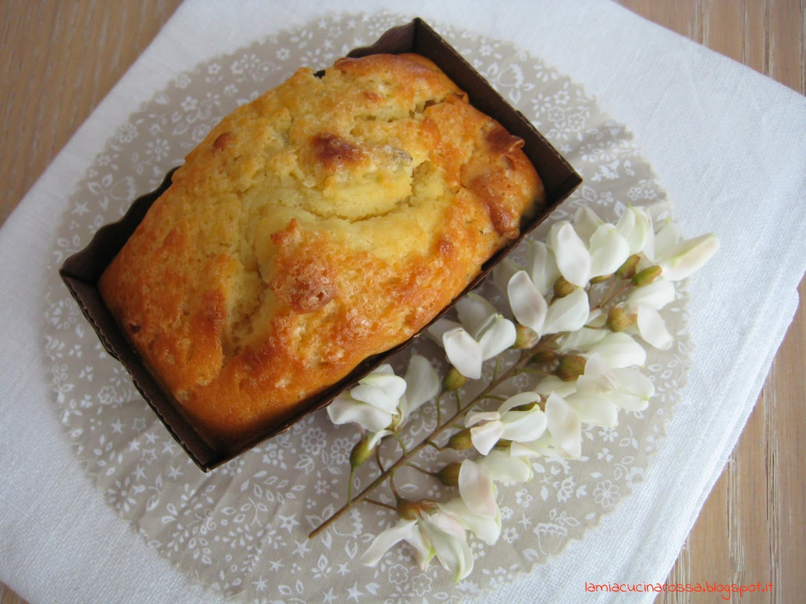 Plum cake ai fiori di acacia…